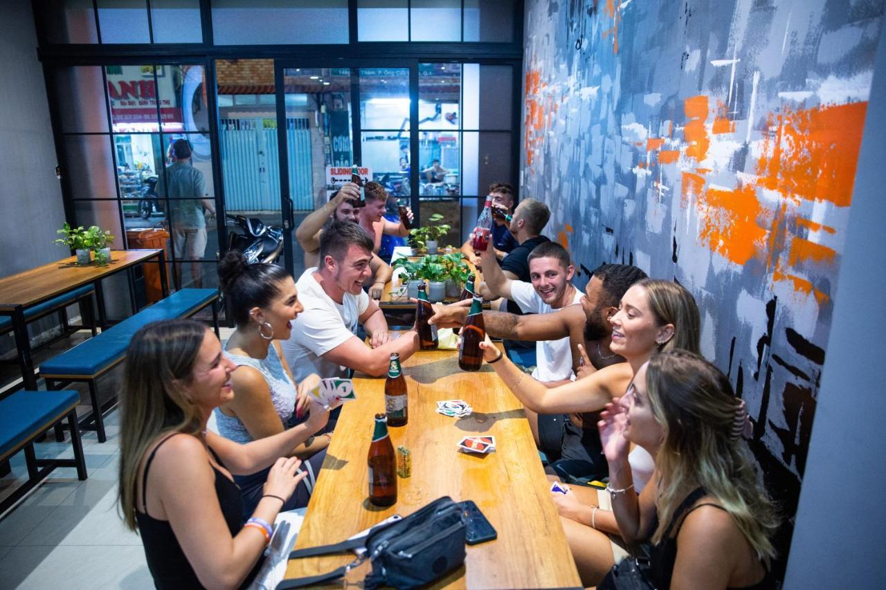 Base Backpackers Hostel โฮจิมินห์ซิตี้ ภายนอก รูปภาพ