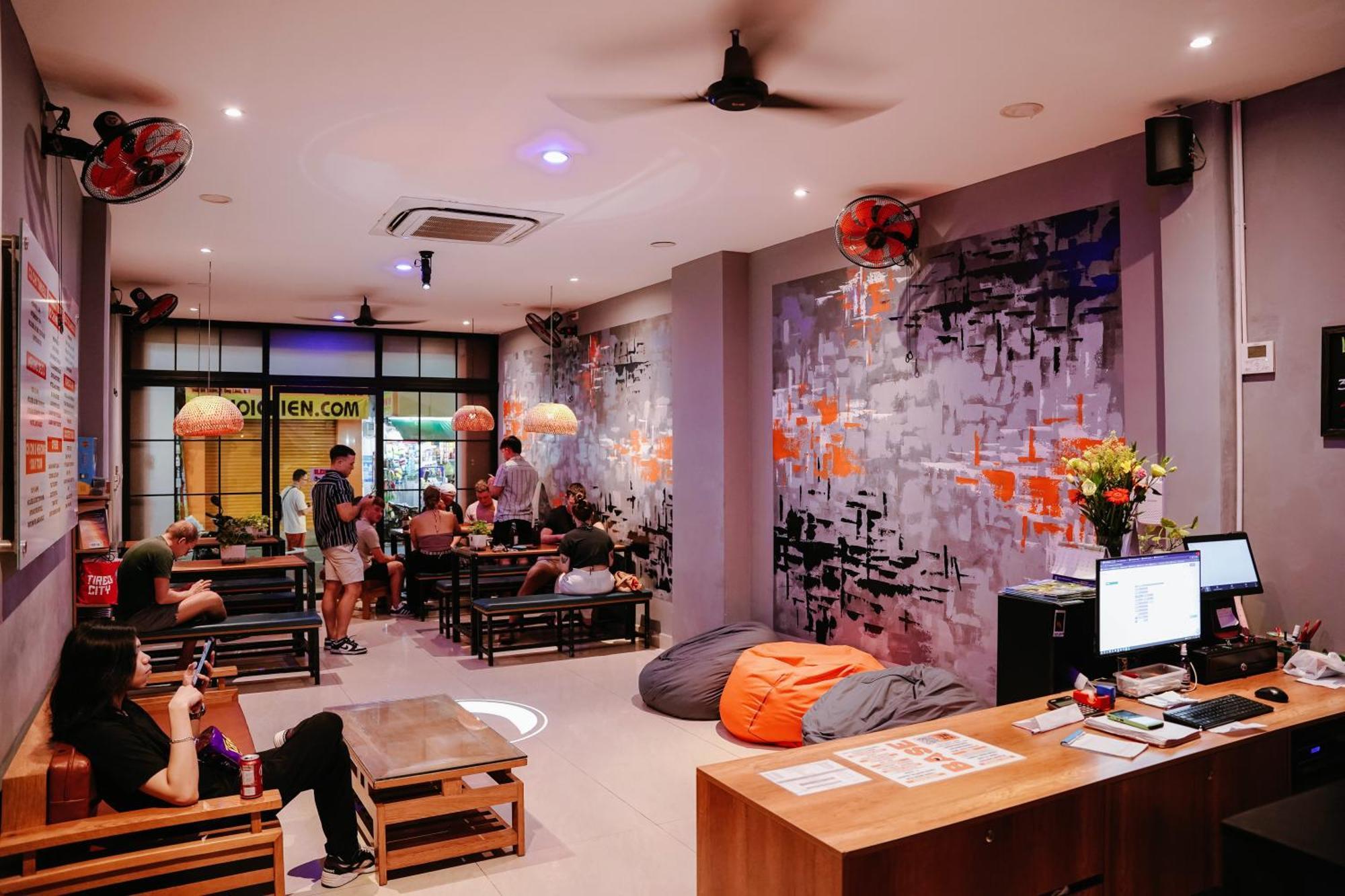 Base Backpackers Hostel โฮจิมินห์ซิตี้ ภายนอก รูปภาพ