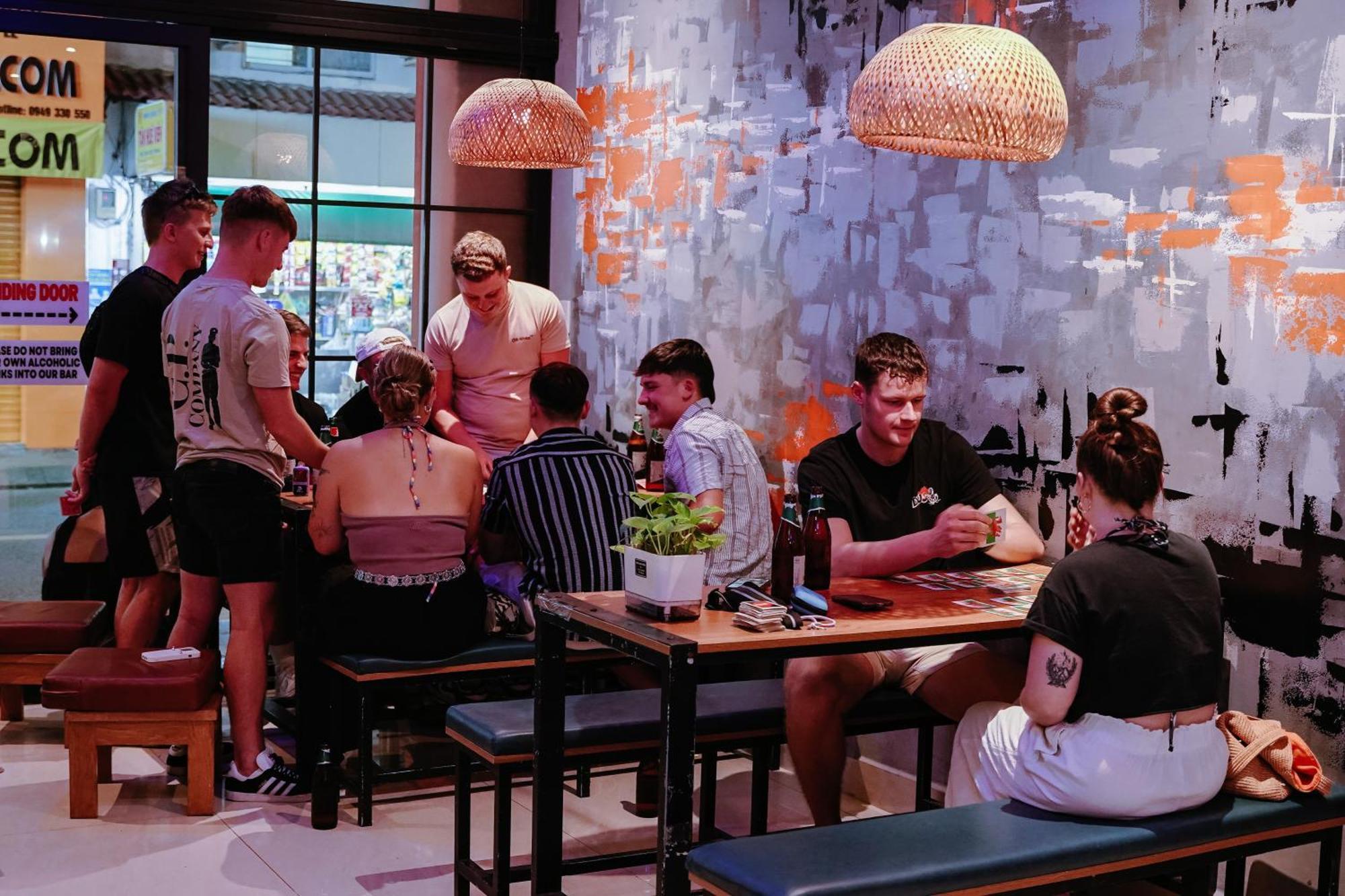 Base Backpackers Hostel โฮจิมินห์ซิตี้ ภายนอก รูปภาพ